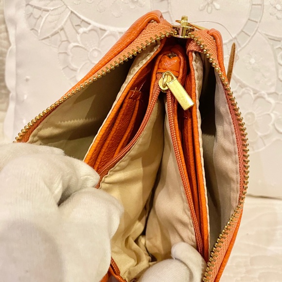 Orange Soft leather wristlet - Picture 14 of 15